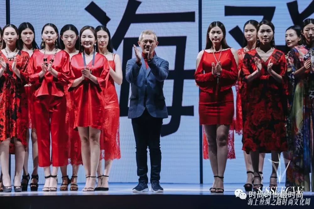 iPhone的录屏功效，还能录制自己的声音！教你一键开启简朴“AG亚娱集团官方”