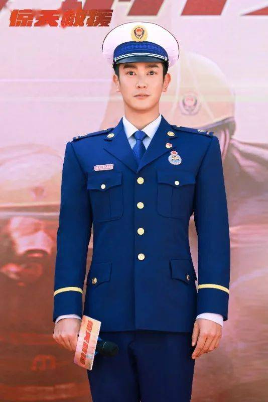 【ag亚娱官网】
大型应抢救援影戏《惊天救援》开机！杜江、王千源领衔“救援兄弟团”(图7)