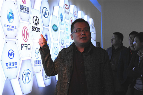 AG亚娱集团官方|承德消防走进田间地头宣传春季防火知识