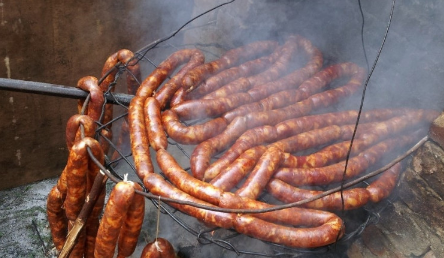 【ag亚娱官网】南京工业大学浦江学院举办运动会 千人打太极