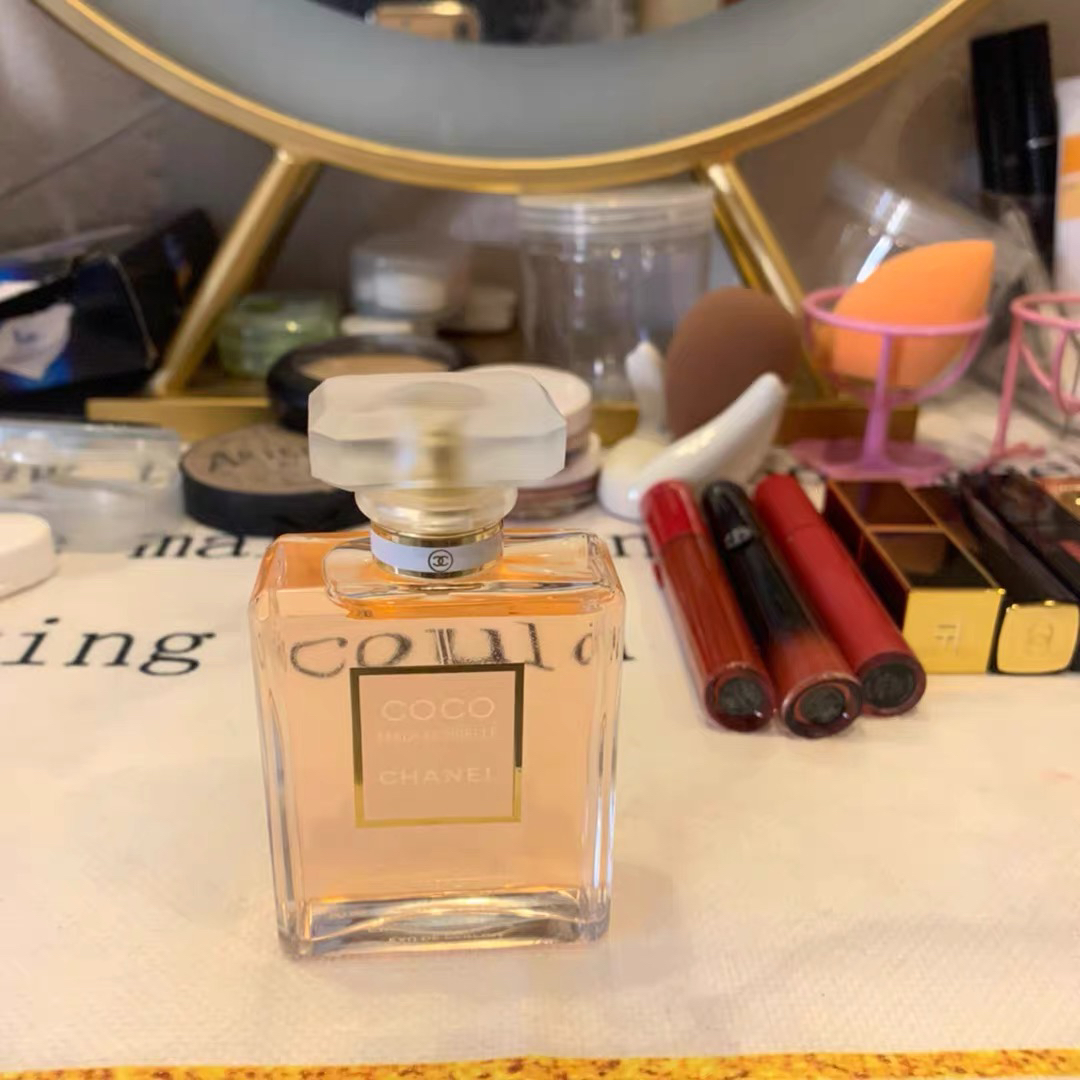 未来5G第一人从京东诞生?《2019上半年手机线上市场分析》实力证言:AG亚娱集团官方(图1) AG亚娱集团官方