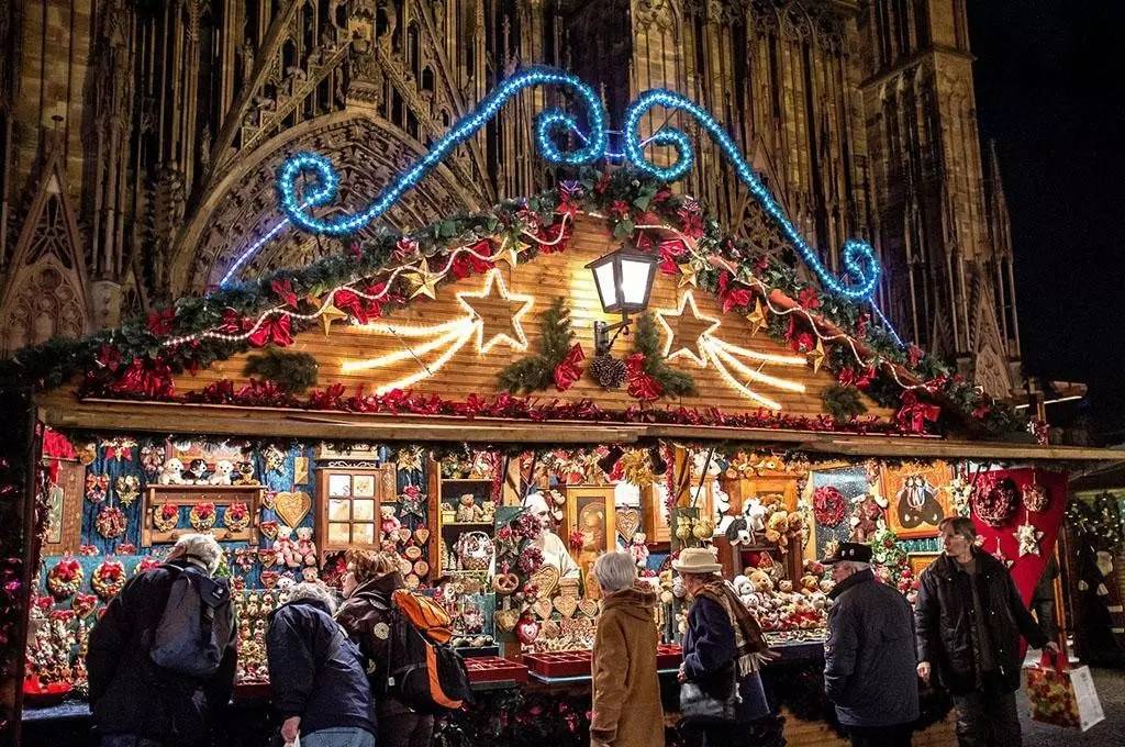 ‘AG亚娱集团官方’
2019年中国大学生就业陈诉:数字媒体艺术是三届绿牌专业(图1) AG亚娱集团官方