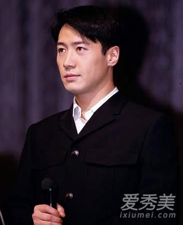 ‘ag亚娱官网’属于MVP的专属礼物,Xplay6库里定制机爆表图赏(图1) AG亚娱集团