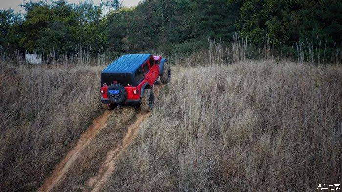 ag亚娱官网：
牧马人越野的篇章 从未被翻阅 也从未随波逐流 (图16)