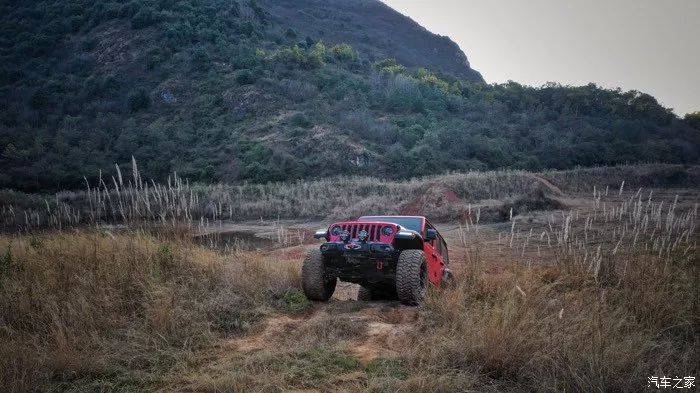 ag亚娱官网：
牧马人越野的篇章 从未被翻阅 也从未随波逐流 (图17)