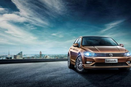 AG亚娱集团：货车冲入河道司机被困 莆田消防紧急营救